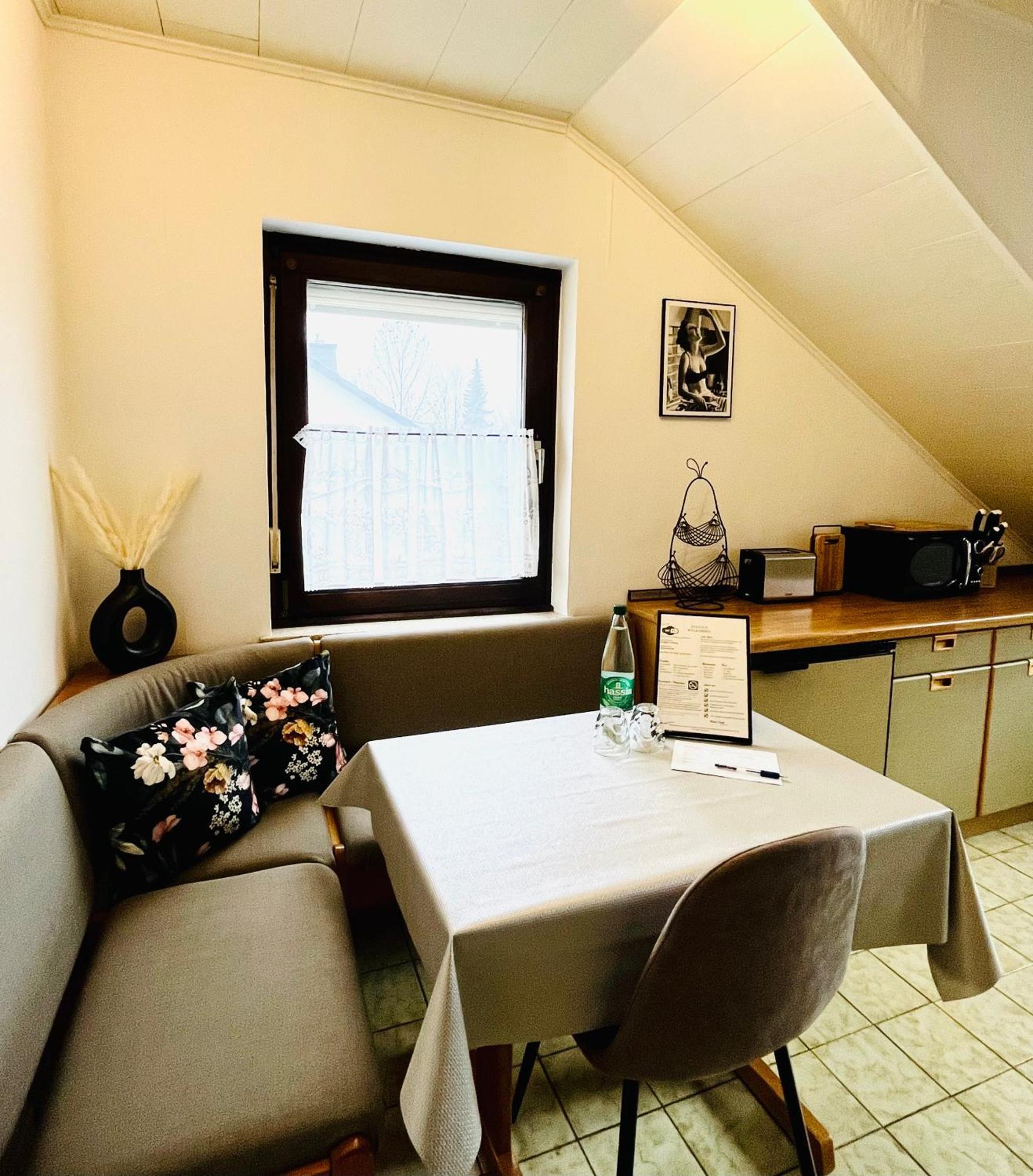 Casa Inn Parkview - Relax & Chill - Perfect For Business Travel, Weekend Trip, Family&Friends, Dogs Lover, Romance, Layover Or Longstay Лимбург-на-Лане Екстериор снимка