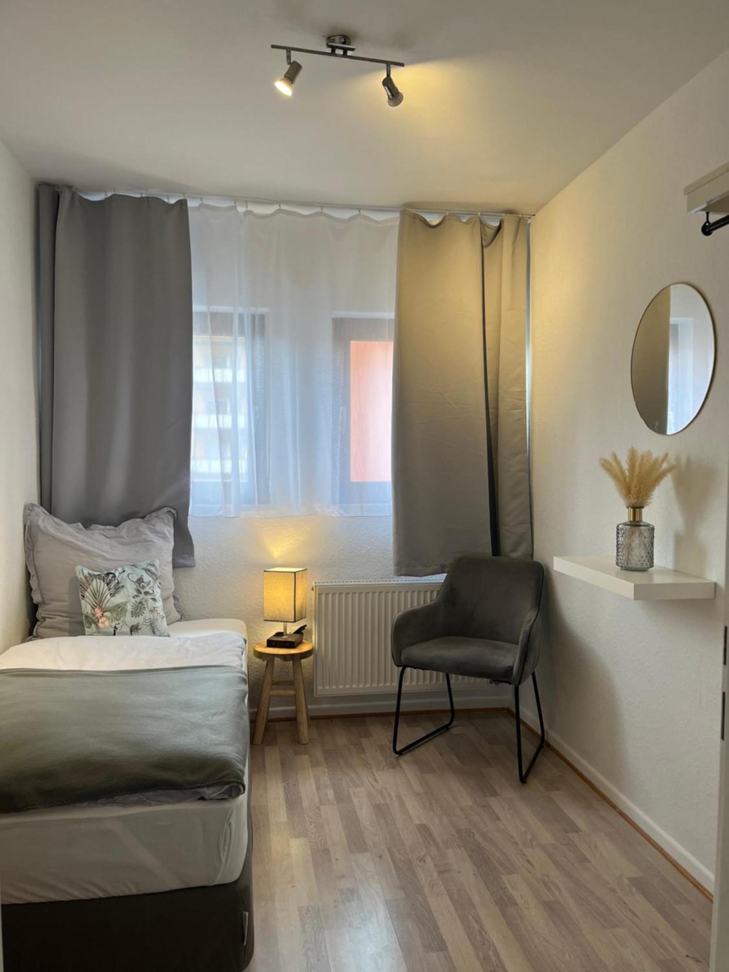 Casa Inn Parkview - Relax & Chill - Perfect For Business Travel, Weekend Trip, Family&Friends, Dogs Lover, Romance, Layover Or Longstay Лимбург-на-Лане Екстериор снимка